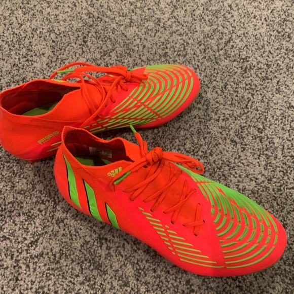 Predator Edge.1 - Picture 4 of 6